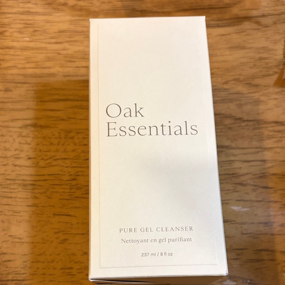 Oak Essentials Other - Oak Essentials Pure Gel Cleanser 8fl oz New in Box